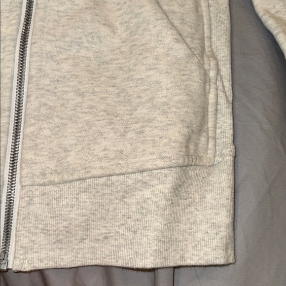 Lululemon scuba - Picture 3 of 3